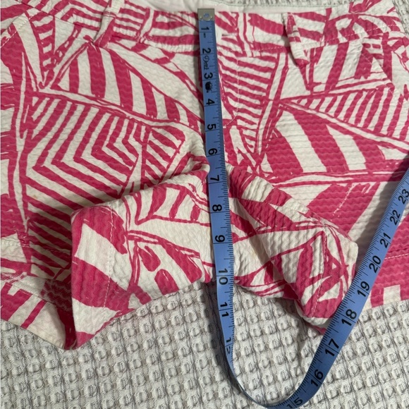 Lilly Pulitzer The Callahan Pink and White Geometric Shorts - Picture 9 of 12
